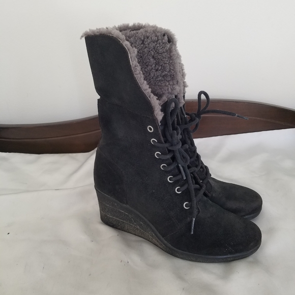UGG WOMEN'S WINTER BOOTS - Picture 5 of 12